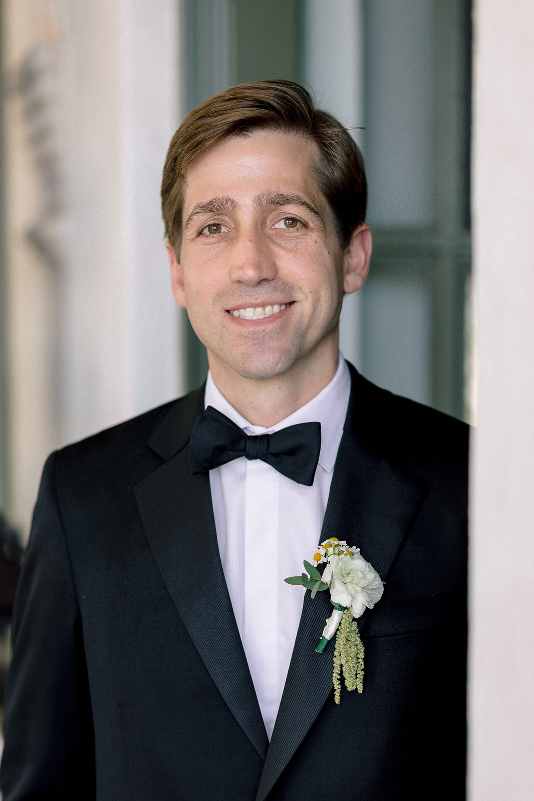 Groom portrait with boutonniere at San Miguel de Allende destination wedding