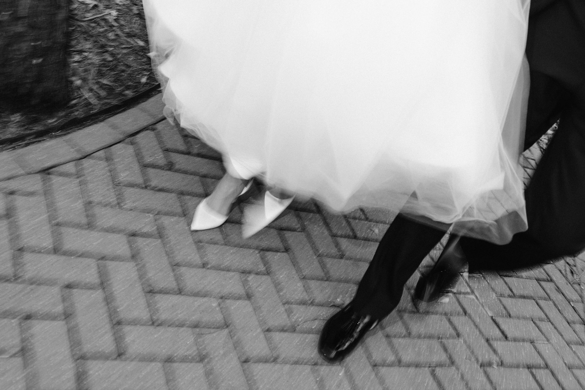 Kirby and Chase walking at The Houstonian Hotel grounds Houston  -  Marco Wang Photography