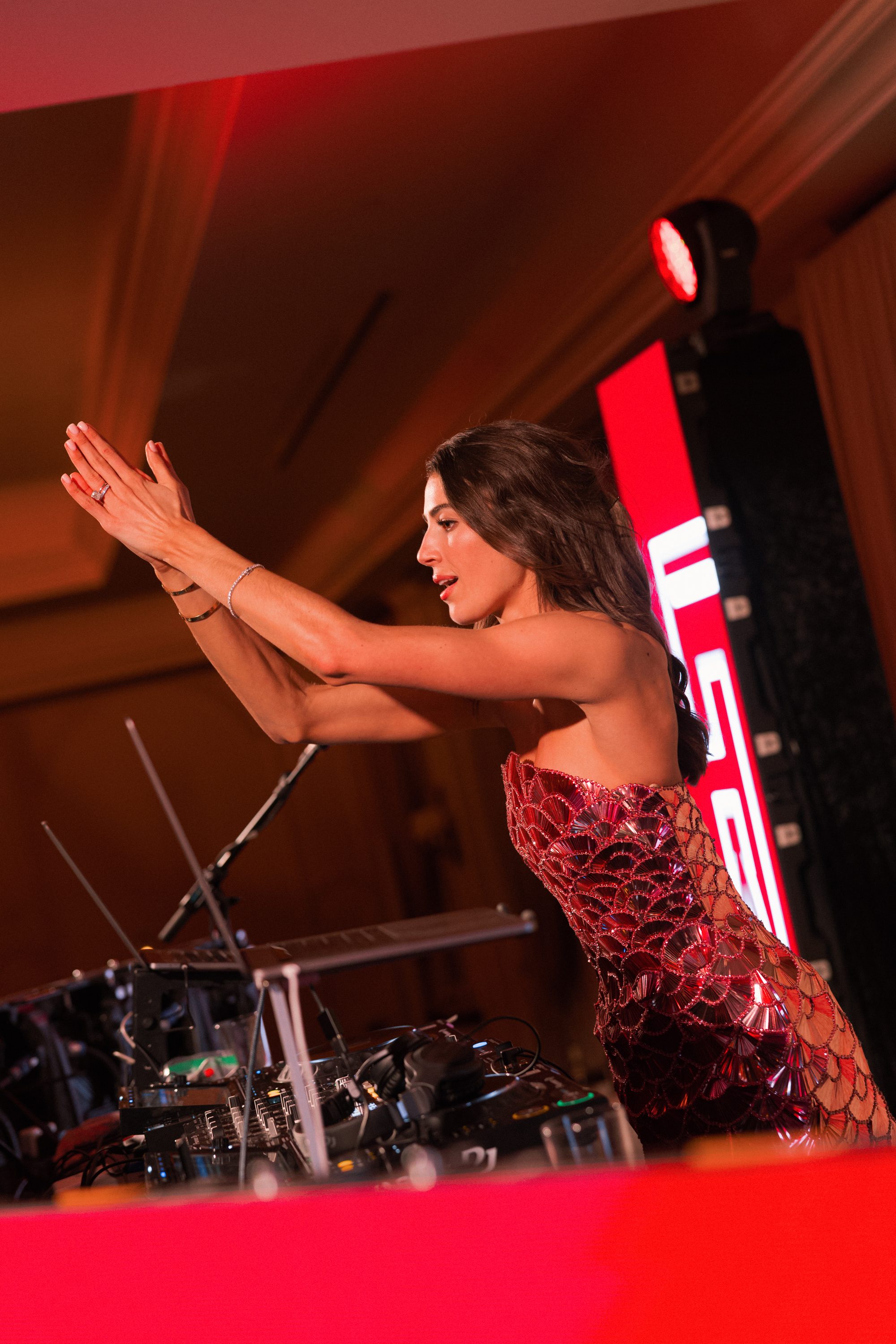 Bride DJ set surprise at Houstonian Hotel wedding